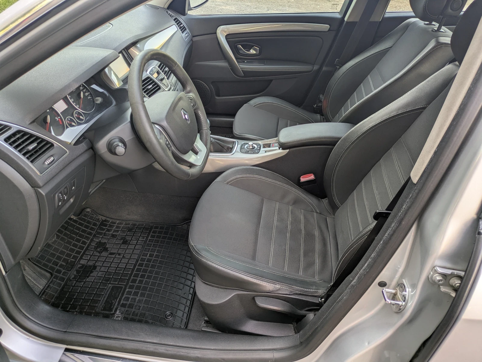 Renault Laguna, снимка 7 - Автомобили и джипове - 55063664