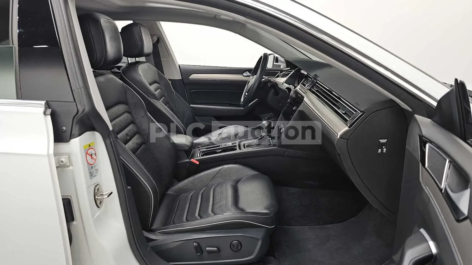VW Arteon PRESTIGE /360/PANORAMA/ПОДГРЕВ/ОБДУХВАНЕ/, снимка 11 - Автомобили и джипове - 55156535