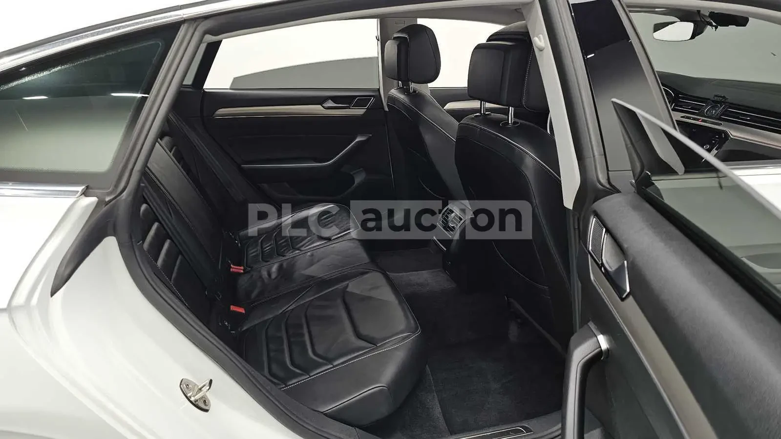 VW Arteon PRESTIGE /360/PANORAMA/ПОДГРЕВ/ОБДУХВАНЕ/, снимка 12 - Автомобили и джипове - 55156535