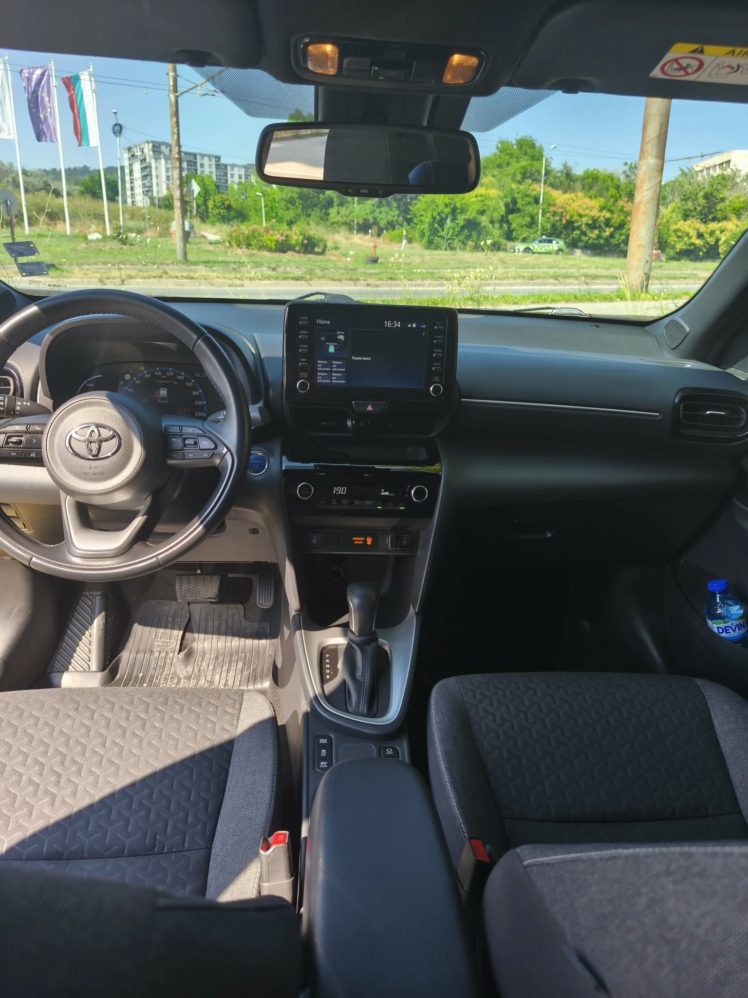 Toyota Yaris Cross, снимка 6 - Автомобили и джипове - 55292743