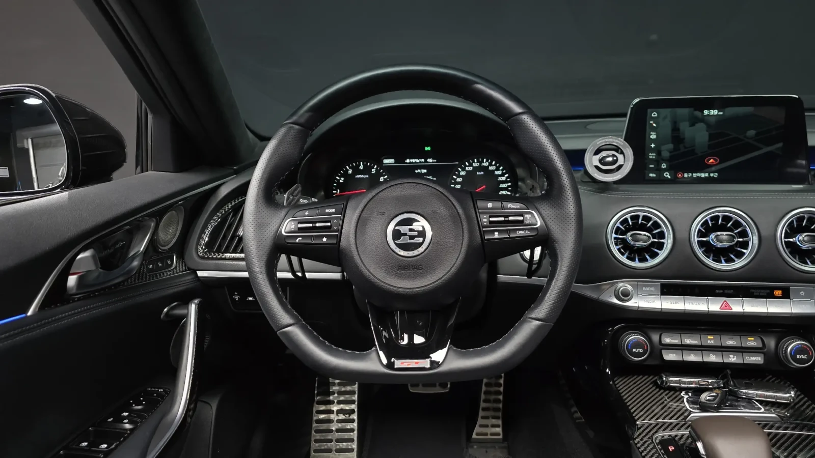 Kia Stinger CARBON| AEM| 360| HEADS UP, снимка 12 - Автомобили и джипове - 55398499