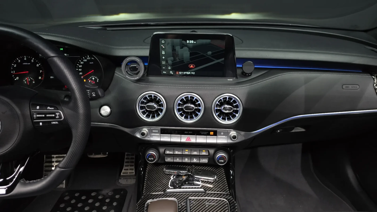 Kia Stinger CARBON| AEM| 360| HEADS UP, снимка 13 - Автомобили и джипове - 55398499