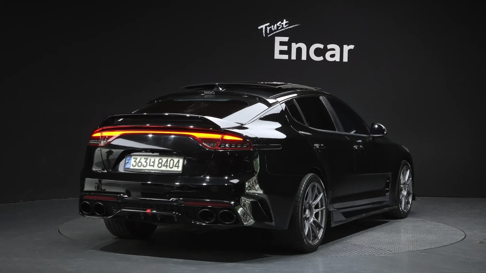 Kia Stinger CARBON| AEM| 360| HEADS UP, снимка 3 - Автомобили и джипове - 55398499