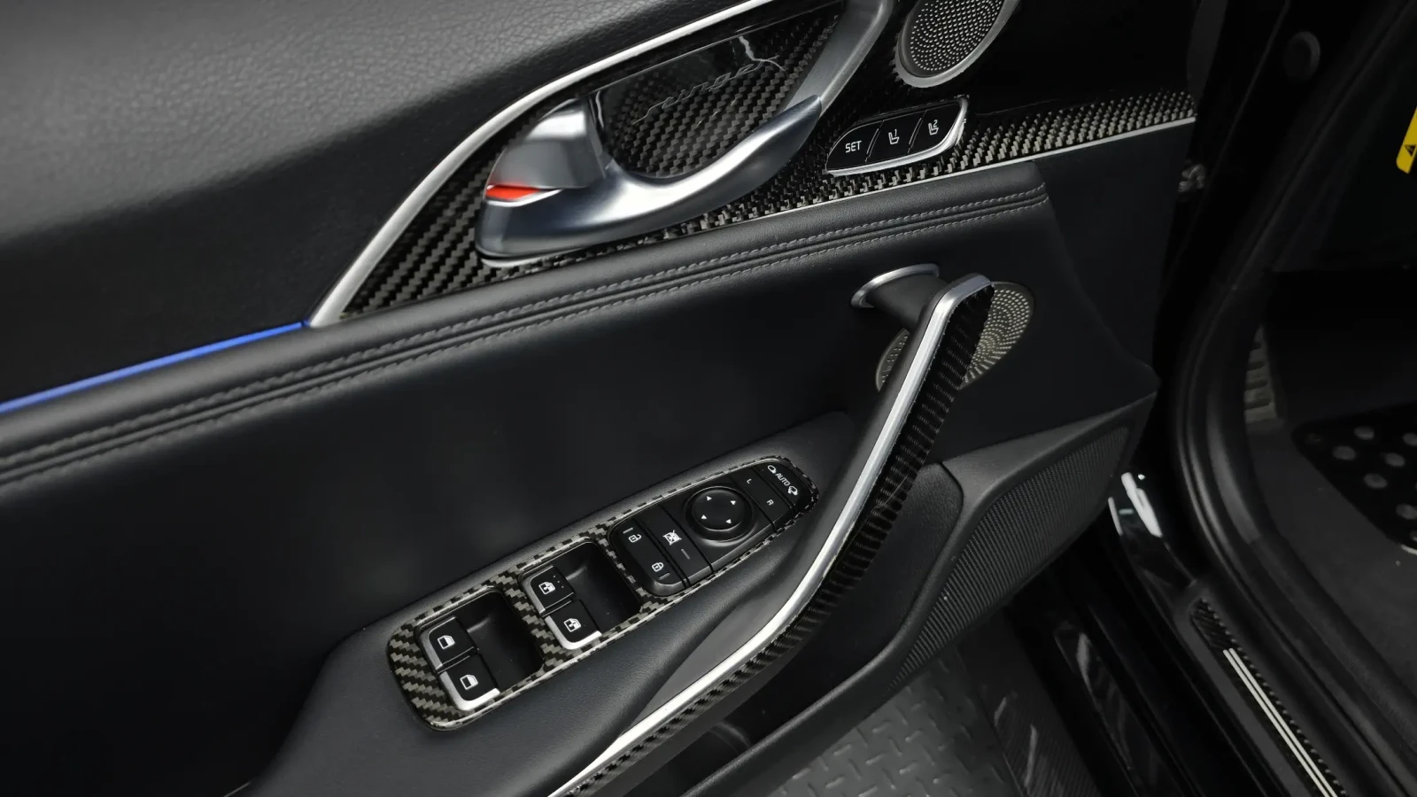 Kia Stinger CARBON| AEM| 360| HEADS UP, снимка 15 - Автомобили и джипове - 55398499