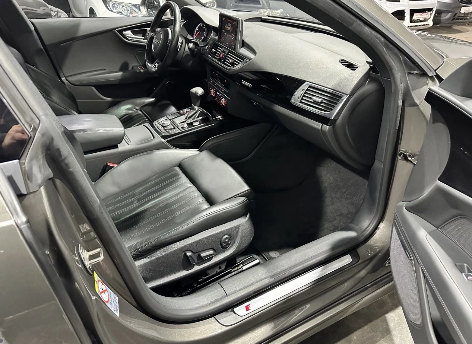 Audi A7 3.0 BiTDI 313 к.с. S-line , снимка 10 - Автомобили и джипове - 55780707