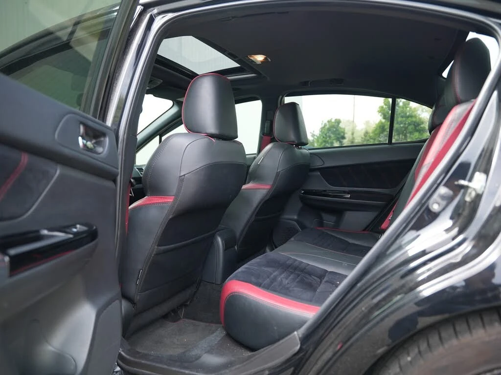 Subaru WRX * STI* Manual* KEYLESS* Camera* ПОДГРЕВ* , снимка 15 - Автомобили и джипове - 55604423