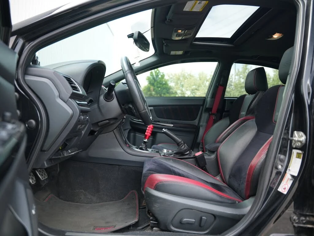 Subaru WRX * STI* Manual* KEYLESS* Camera* ПОДГРЕВ* , снимка 16 - Автомобили и джипове - 55604423
