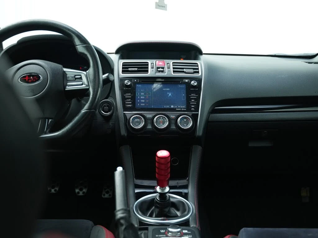 Subaru WRX * STI* Manual* KEYLESS* Camera* ПОДГРЕВ* , снимка 12 - Автомобили и джипове - 55604423