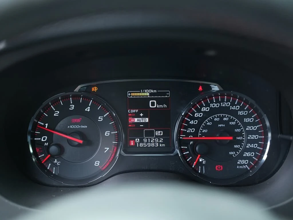 Subaru WRX * STI* Manual* KEYLESS* Camera* ПОДГРЕВ* , снимка 13 - Автомобили и джипове - 55604423