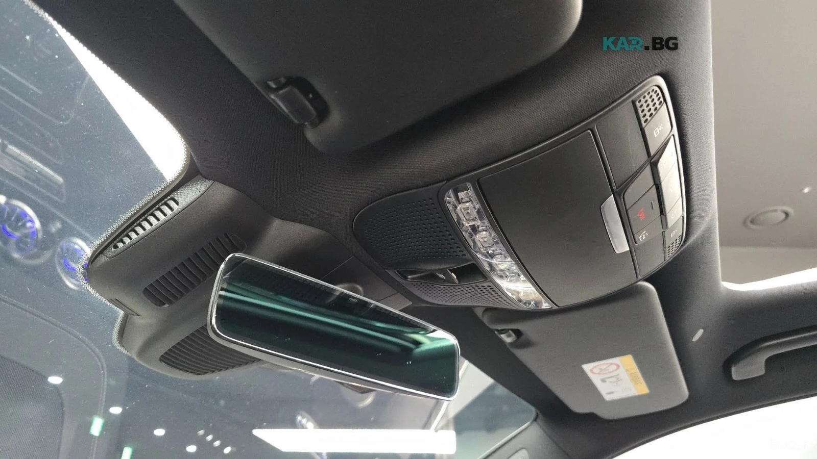 Mercedes-Benz E 220 4MATIC/AMG-LINE/DRIVE-ASSISTS/SUNROOF, снимка 12 - Автомобили и джипове - 55751470