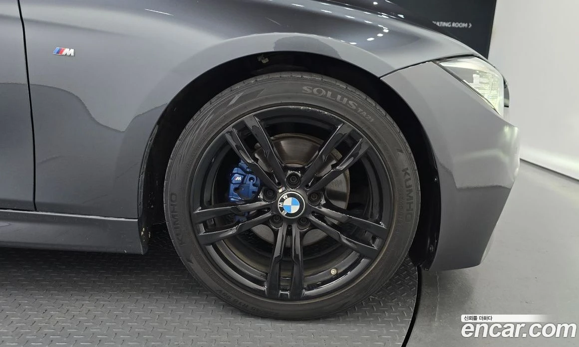 BMW 320 320i M Sport, снимка 4 - Автомобили и джипове - 56156545