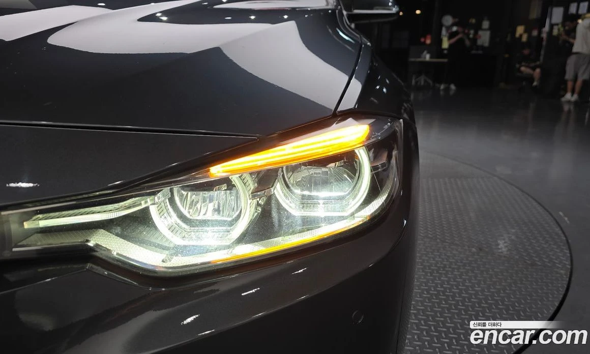 BMW 320 320i M Sport, снимка 7 - Автомобили и джипове - 56156545