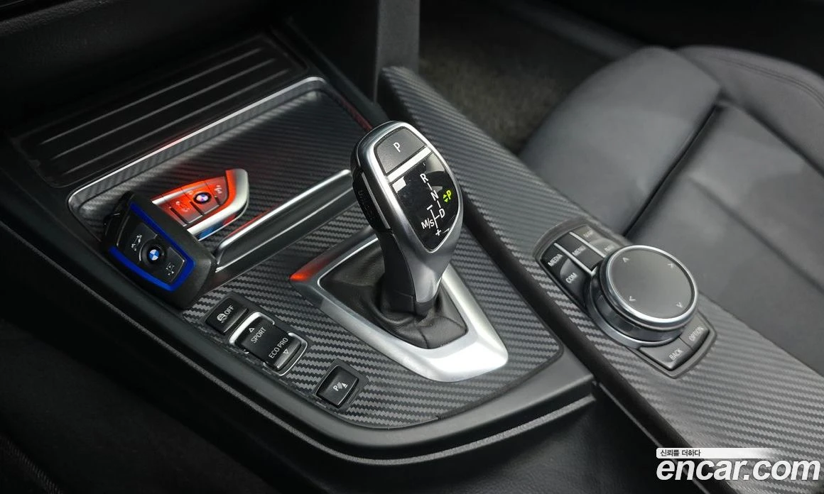 BMW 320 320i M Sport, снимка 11 - Автомобили и джипове - 56156545
