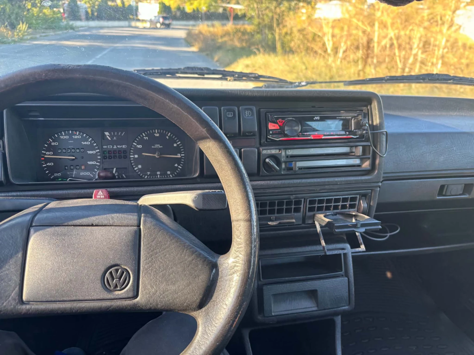 VW Golf 1.6, снимка 7 - Автомобили и джипове - 56425176