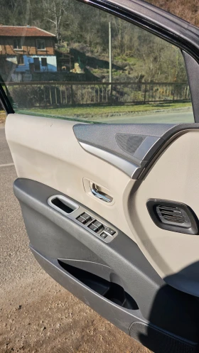 Subaru B10 Tribeka 3.6L, снимка 14