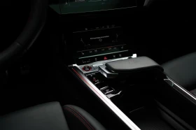 Audi SQ8 E-TRON / B&O / MATRIX / HUD / 360 / PANO /, снимка 10