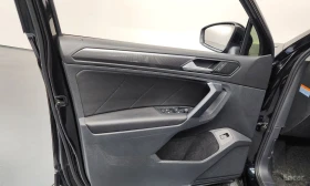 VW Tiguan ПОДГРЕВИ * ПАНО * KEYLESS * АВТОКРЕДИТ * HEAD-UP, снимка 14