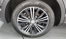 VW Tiguan ПОДГРЕВИ * ПАНО * KEYLESS * АВТОКРЕДИТ * HEAD-UP - 18400 € / 35987.27 лв. - 41791345 6