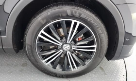 VW Tiguan ПОДГРЕВИ * ПАНО * KEYLESS * АВТОКРЕДИТ * HEAD-UP - 18400 € / 35987.27 лв. - 41791345 7