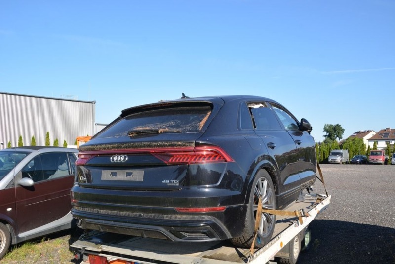 Audi Q8, снимка 2 - Автомобили и джипове - 42308113