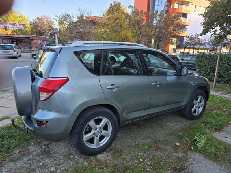 Toyota Rav4, снимка 2 - Автомобили и джипове - 47648786