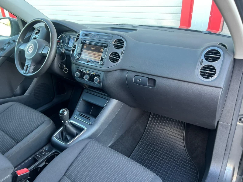 VW Tiguan 2.0TDI HIGHLINE 4MOTION NAVI KLIMATRONIK EVRO 5B, снимка 12 - Автомобили и джипове - 51535288