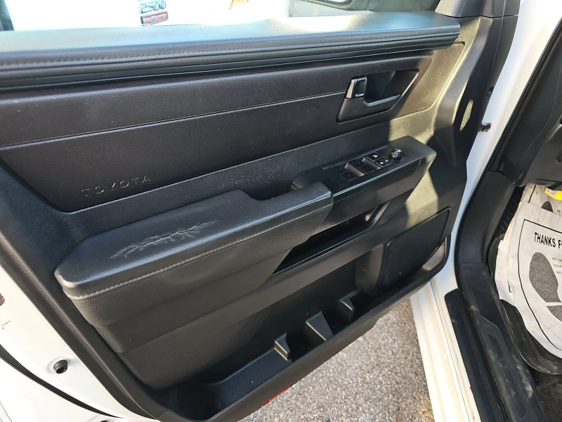 Toyota Tundra, снимка 9 - Автомобили и джипове - 53200452