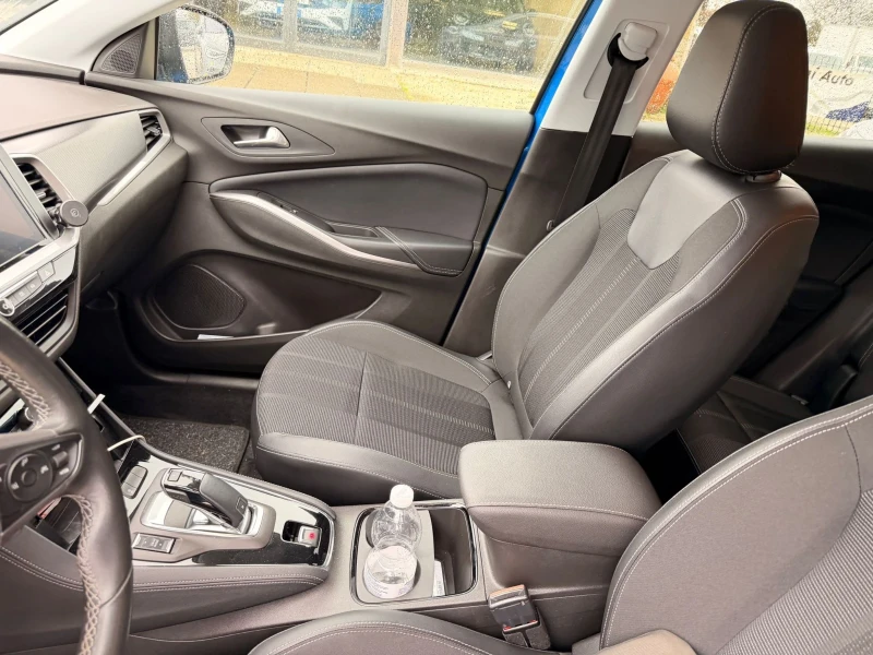 Opel Grandland, снимка 11 - Автомобили и джипове - 53486571