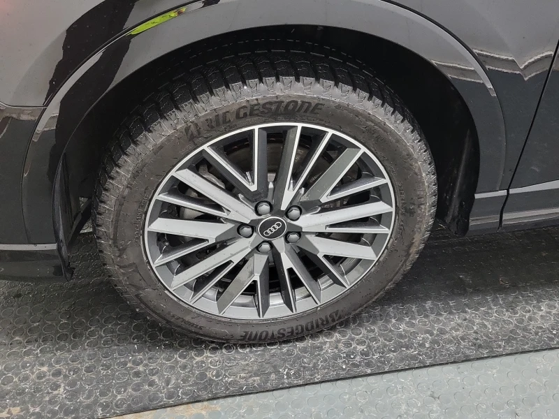 Audi Q3 Progressiv  CARFAX, снимка 7 - Автомобили и джипове - 53493330