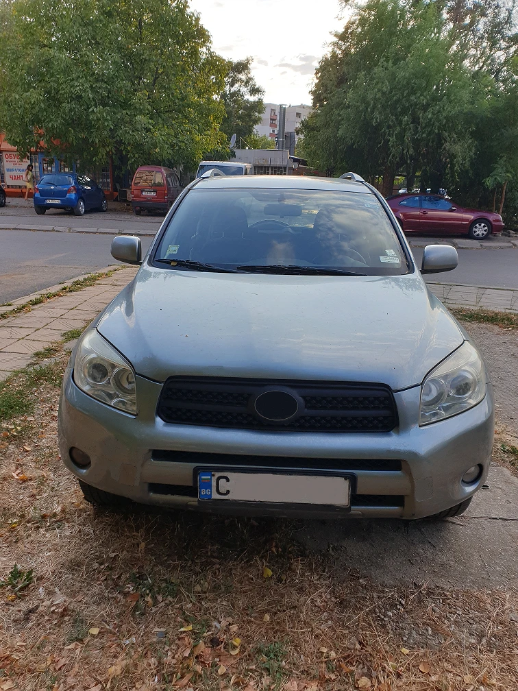 Toyota Rav4, снимка 3 - Автомобили и джипове - 49611045