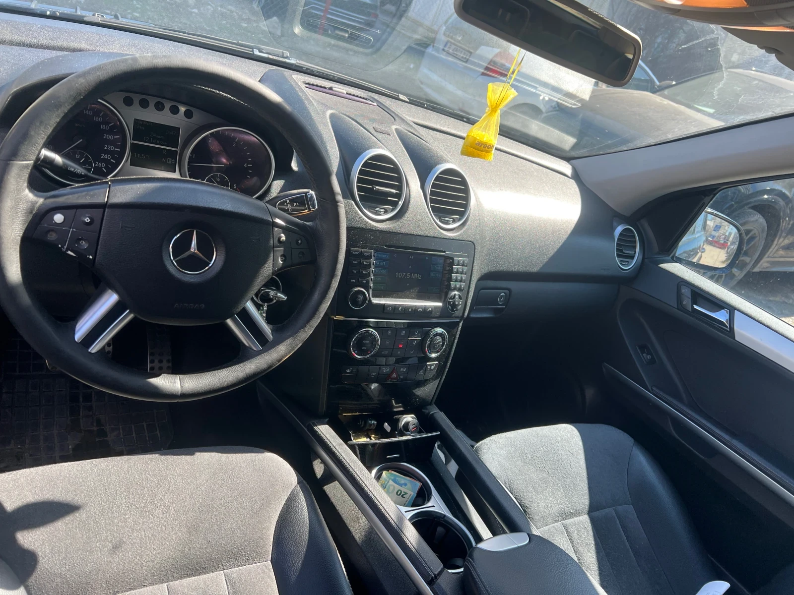 Mercedes-Benz ML 320, снимка 6 - Автомобили и джипове - 53826353