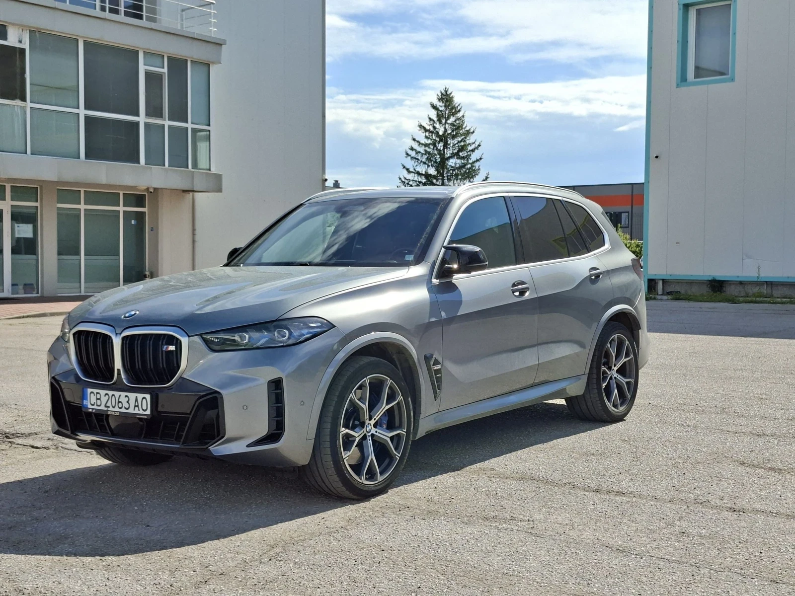 BMW X5 M60I, снимка 3 - Автомобили и джипове - 54580306