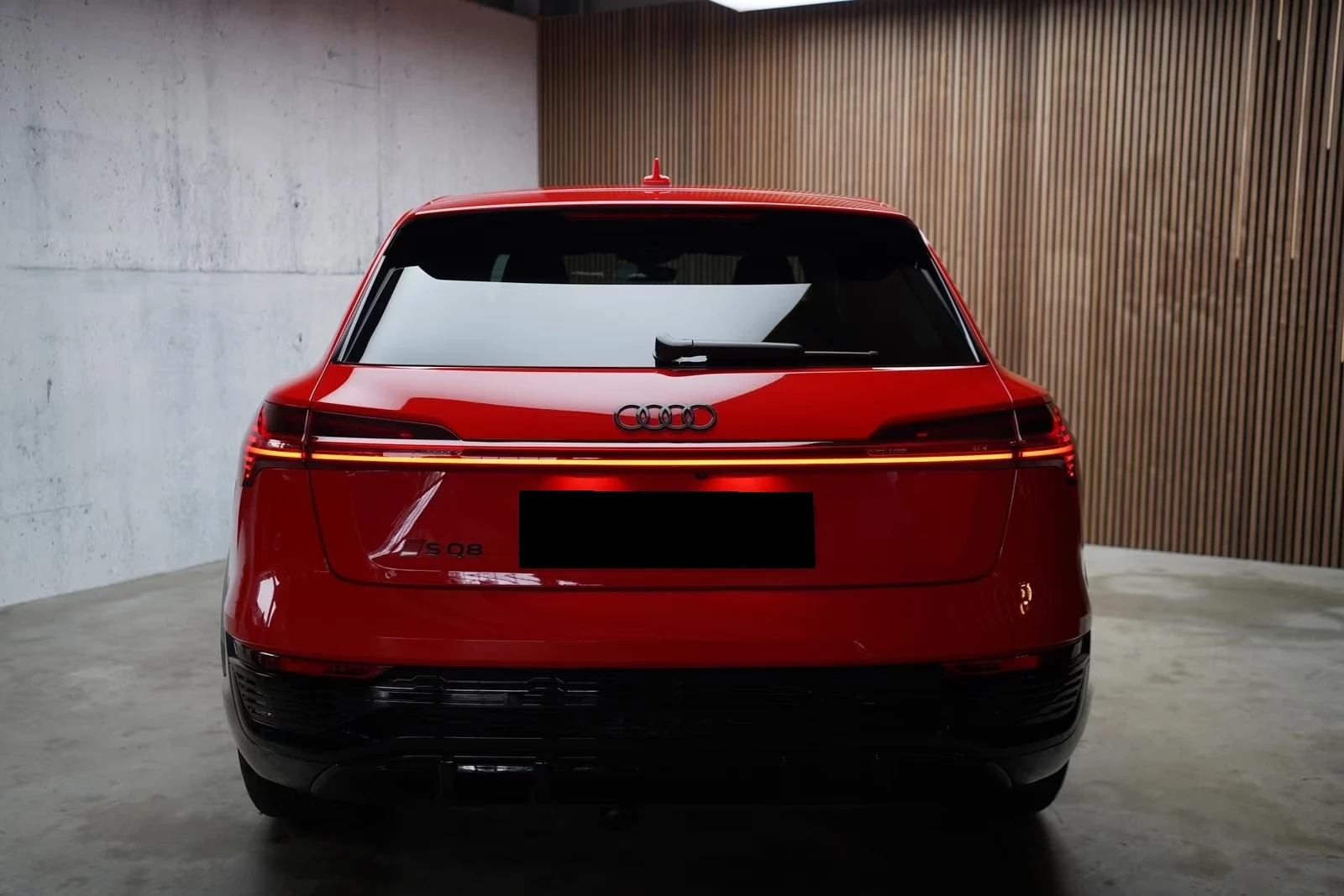Audi SQ8 E-TRON / B&O / MATRIX / HUD / 360 / PANO /, снимка 5 - Автомобили и джипове - 55103553