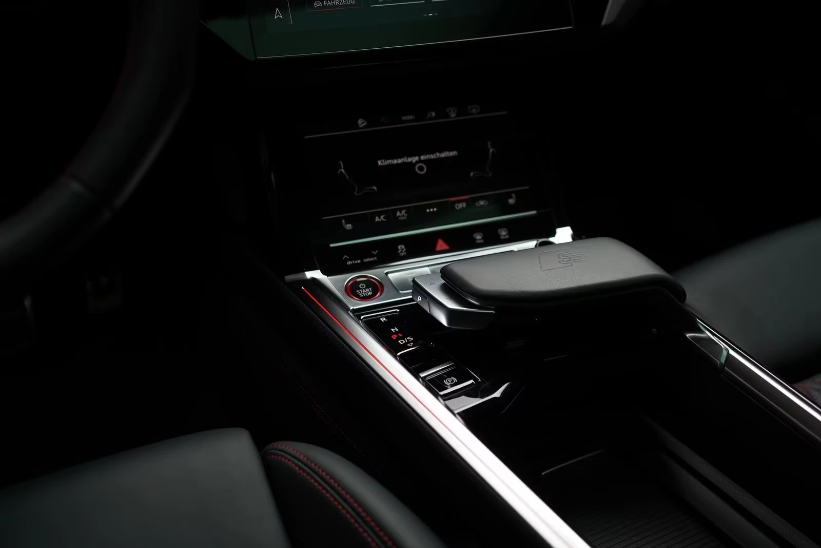 Audi SQ8 E-TRON / B&O / MATRIX / HUD / 360 / PANO /, снимка 10 - Автомобили и джипове - 55103553