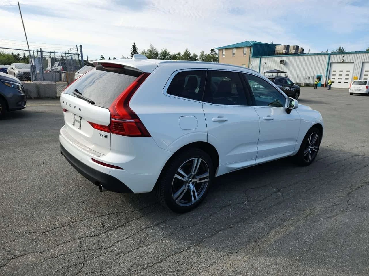 Volvo XC60 Momentum/CARFAX/2 КЛЮЧА/ПАНО/ФИНАНСИРАНЕ, снимка 3 - Автомобили и джипове - 55472256