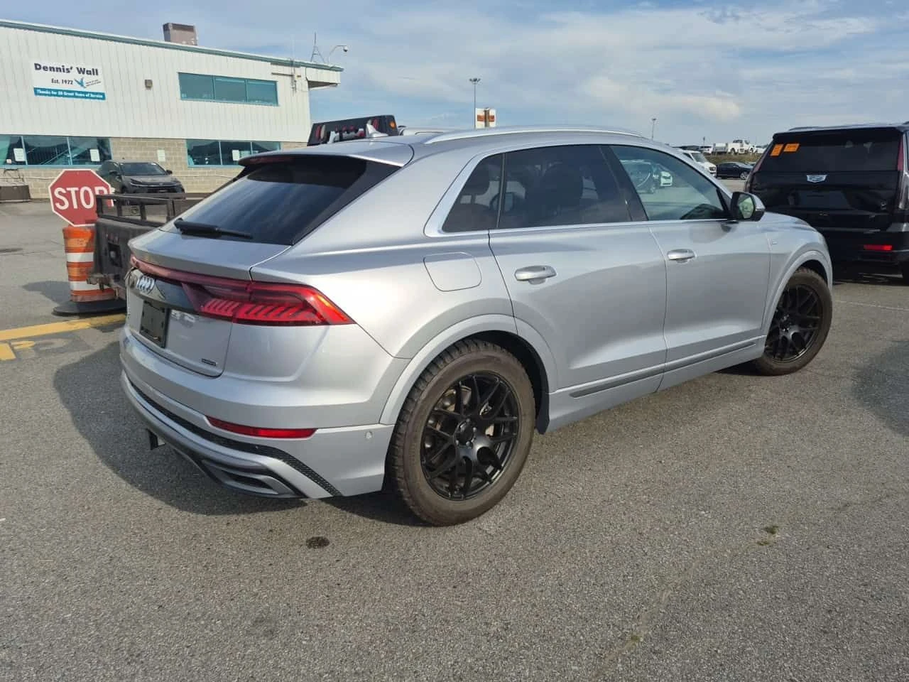 Audi Q8 * TECHNIK * CARFAX * ОПЦИЯ ЗА ФИНАНСИРАНЕ, снимка 3 - Автомобили и джипове - 55566046