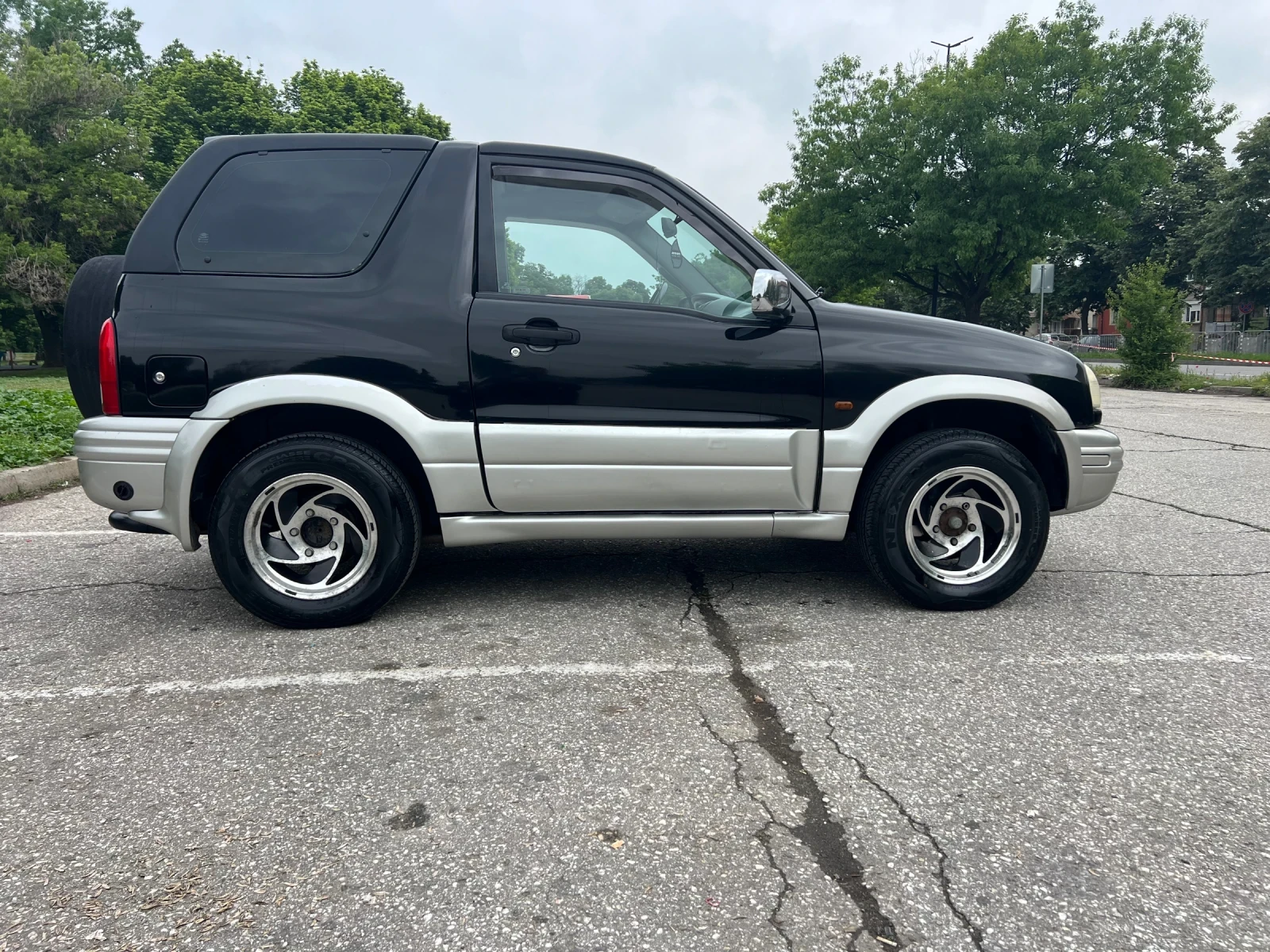 Suzuki Grand vitara 1.6i, снимка 7 - Автомобили и джипове - 55655117