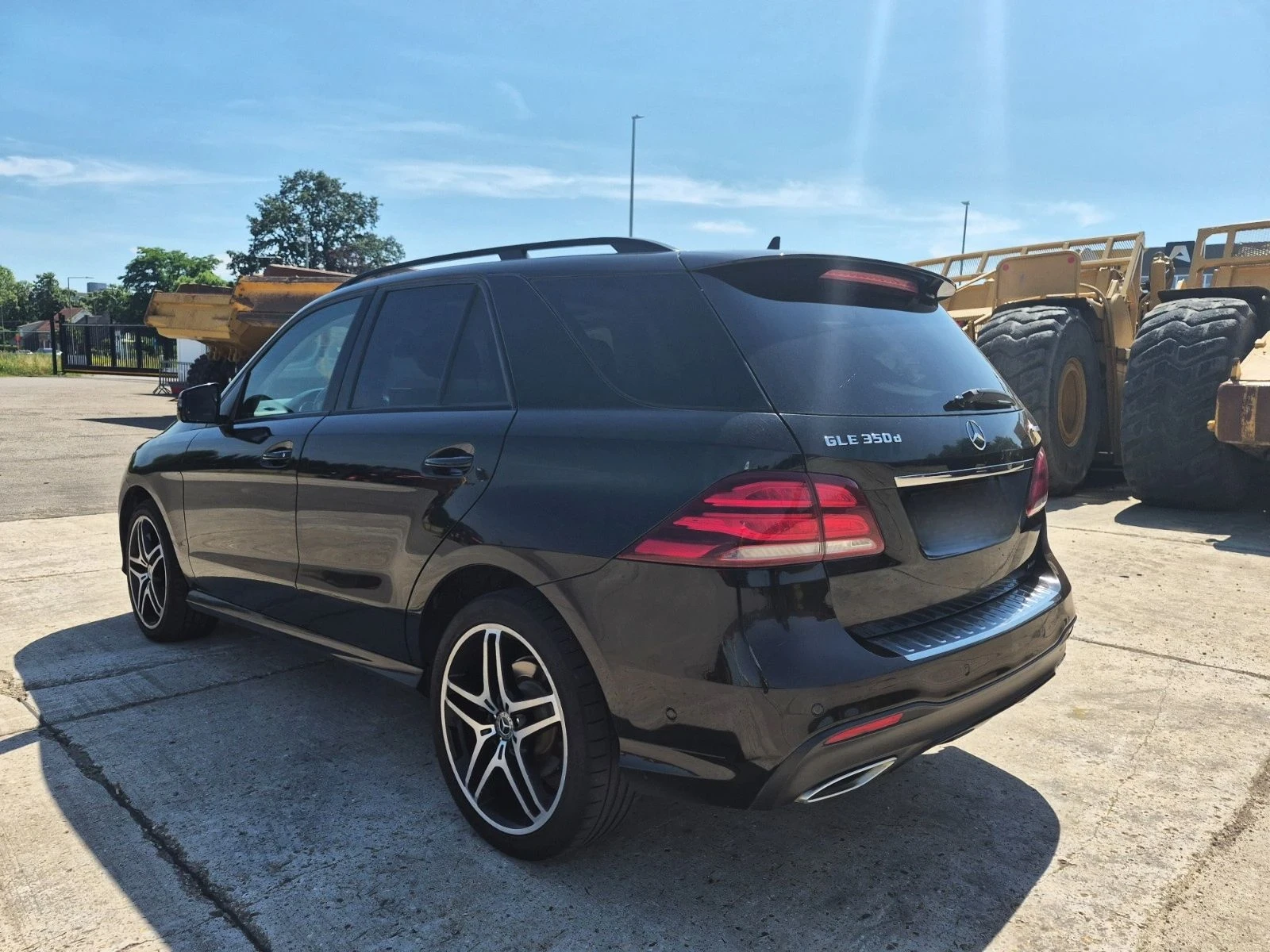 Mercedes-Benz GLE 350 Очакван Внос Mercedes GLE350d AMG Line Black inter, снимка 4 - Автомобили и джипове - 55739968