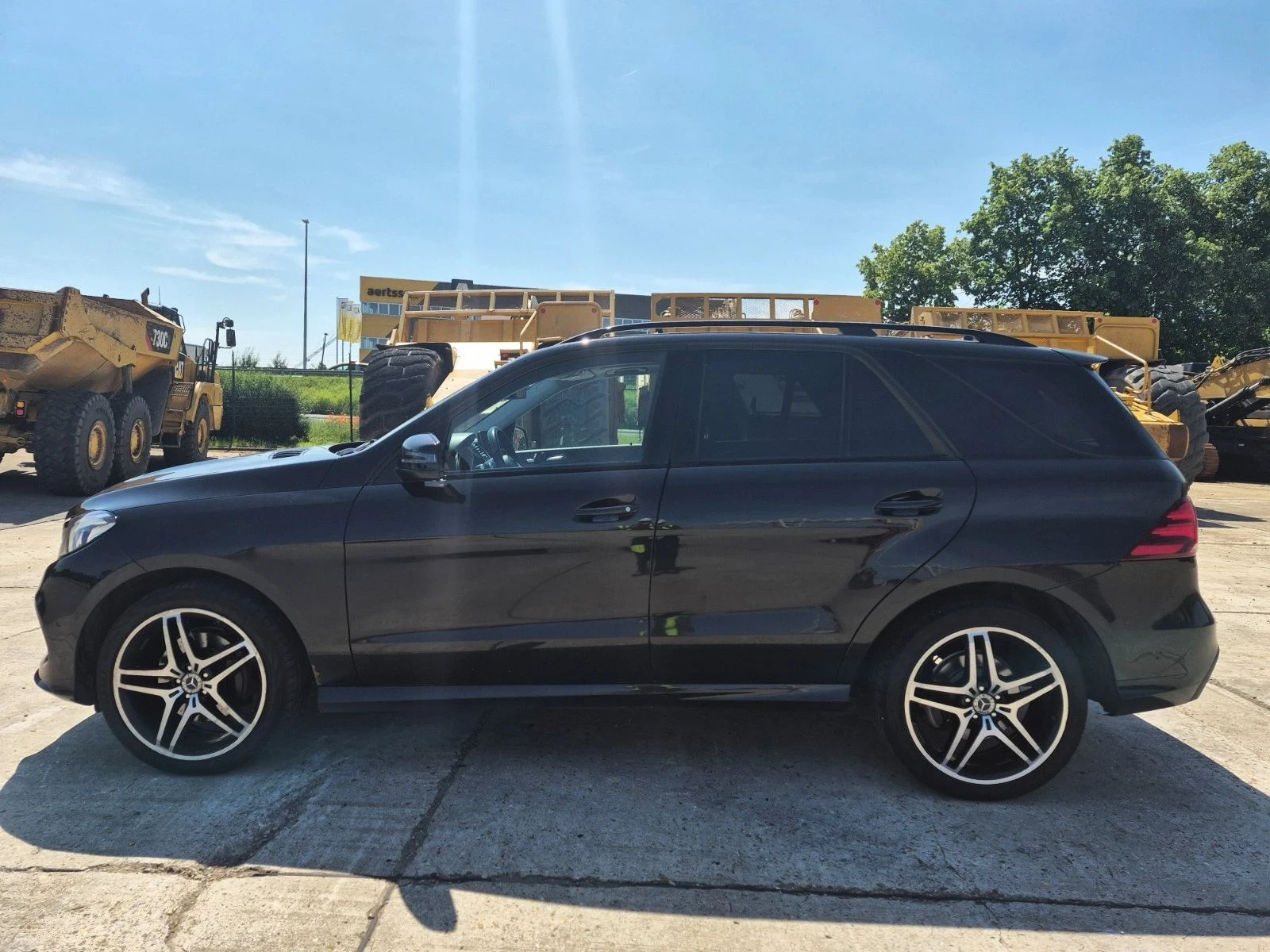 Mercedes-Benz GLE 350 Очакван Внос Mercedes GLE350d AMG Line Black inter, снимка 3 - Автомобили и джипове - 55739968
