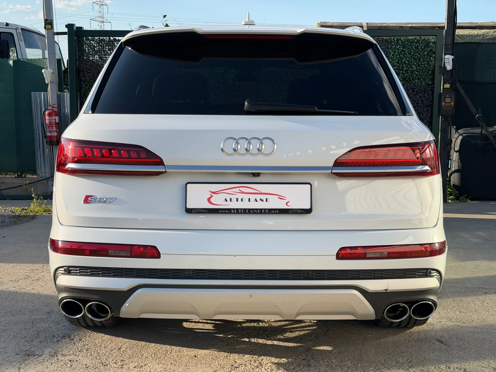 Audi SQ7 PANO/MATRIX/LASER/CARPLAY/CAM/СОБСТВЕН ЛИЗИНГ, снимка 5 - Автомобили и джипове - 55815474