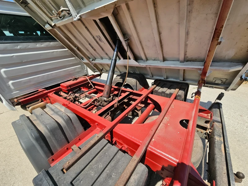 Iveco Daily 2.8/125к.с тристранен самосвал, снимка 11 - Бусове и автобуси - 53157255