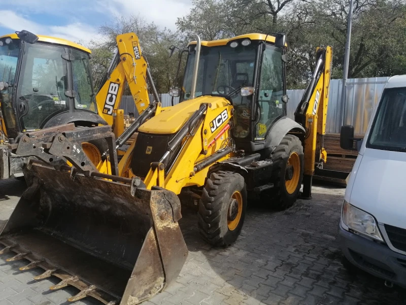 Багер JCB 3CX, снимка 1 - Индустриална техника - 47606924