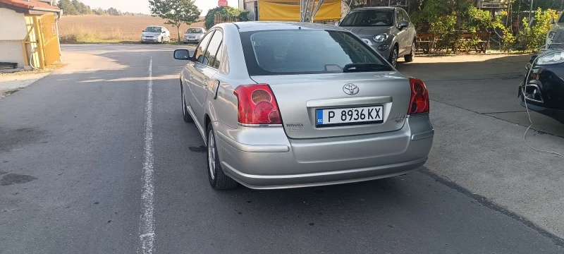 Toyota Avensis D-4D ХЕЧБЕК , снимка 3 - Автомобили и джипове - 47706783