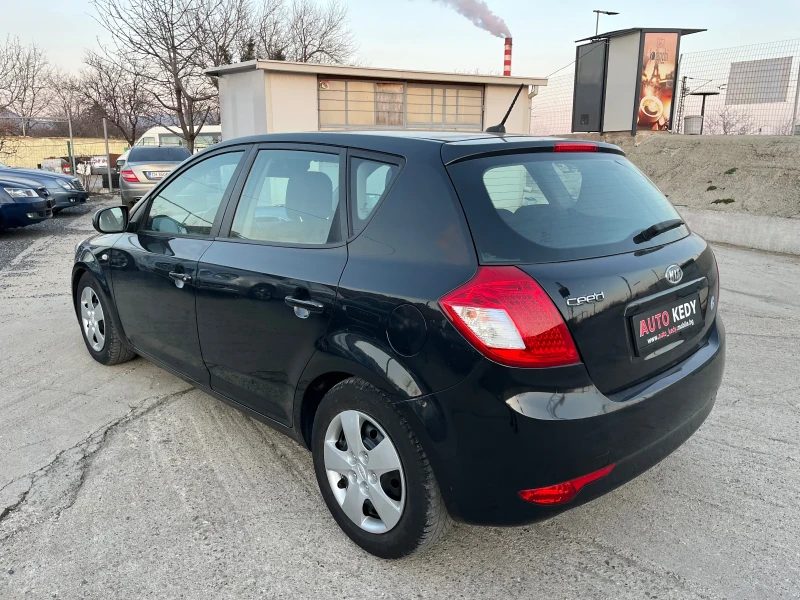 Kia Ceed 1.4i, снимка 4 - Автомобили и джипове - 49065992