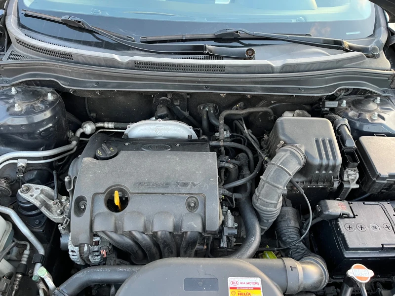 Kia Ceed 1.4i, снимка 17 - Автомобили и джипове - 49065992