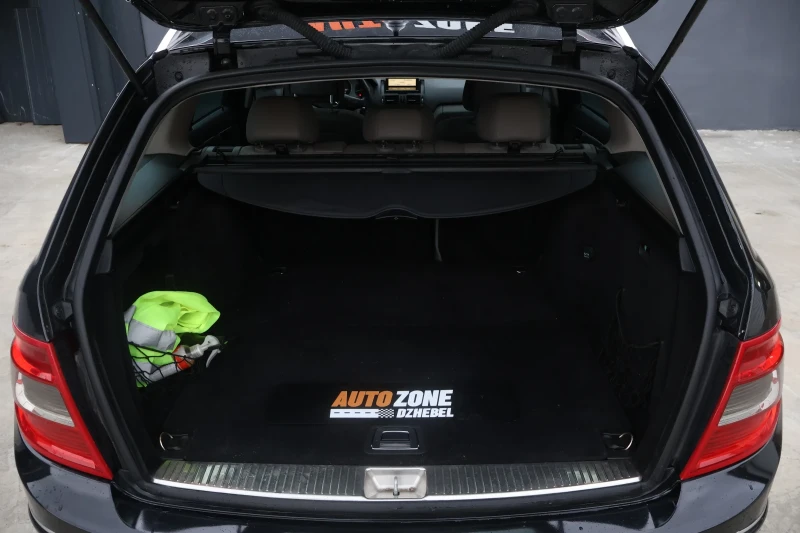 Mercedes-Benz C 220 2.2CDI 170к.с Avantgarde, снимка 7 - Автомобили и джипове - 51991319