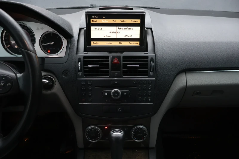 Mercedes-Benz C 220 2.2CDI 170к.с Avantgarde, снимка 12 - Автомобили и джипове - 51991319