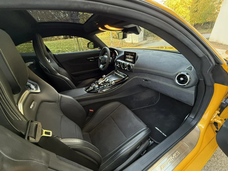 Mercedes-Benz AMG GT 8000км, снимка 11 - Автомобили и джипове - 52306521