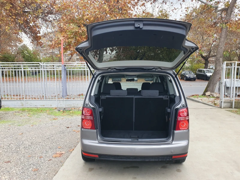 VW Touran 1.4/150ks/7MECTA, снимка 16 - Автомобили и джипове - 52367659