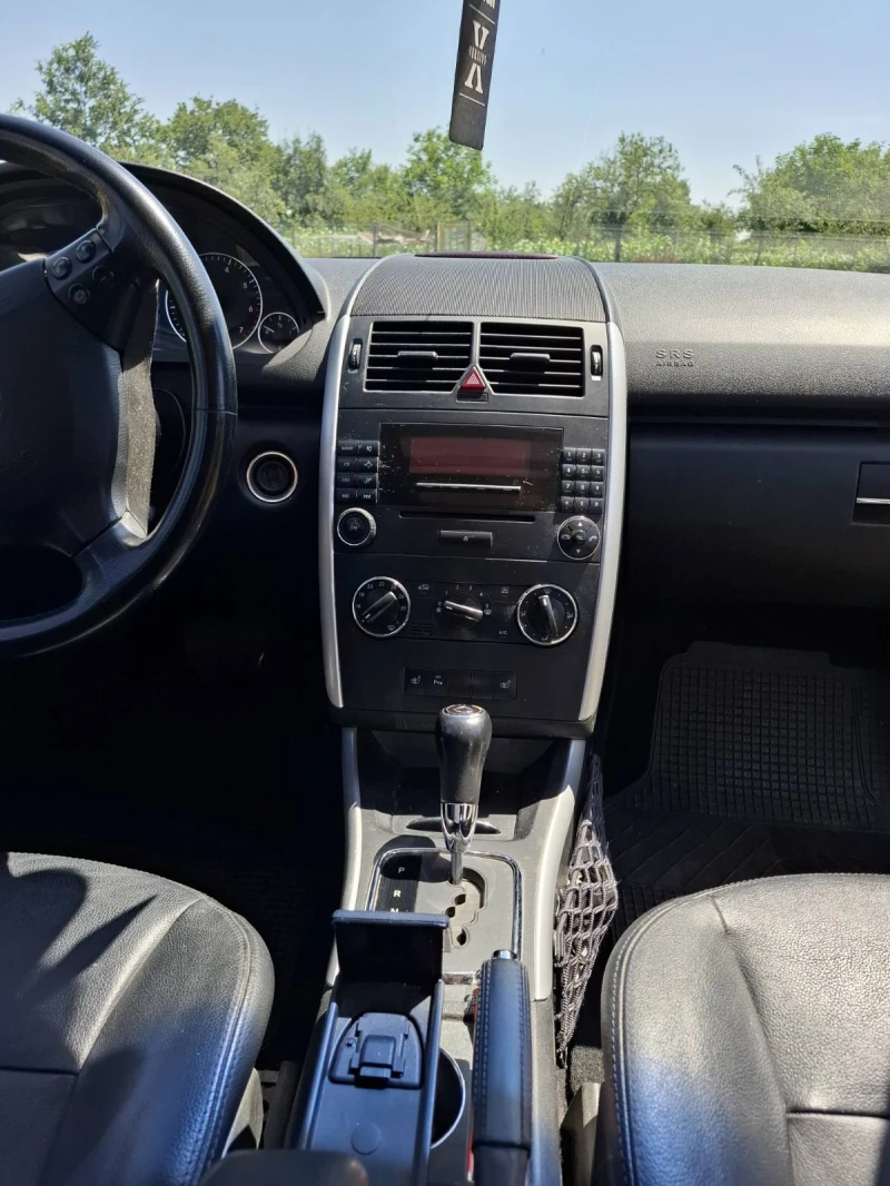 Mercedes-Benz A 200, снимка 14 - Автомобили и джипове - 52386658